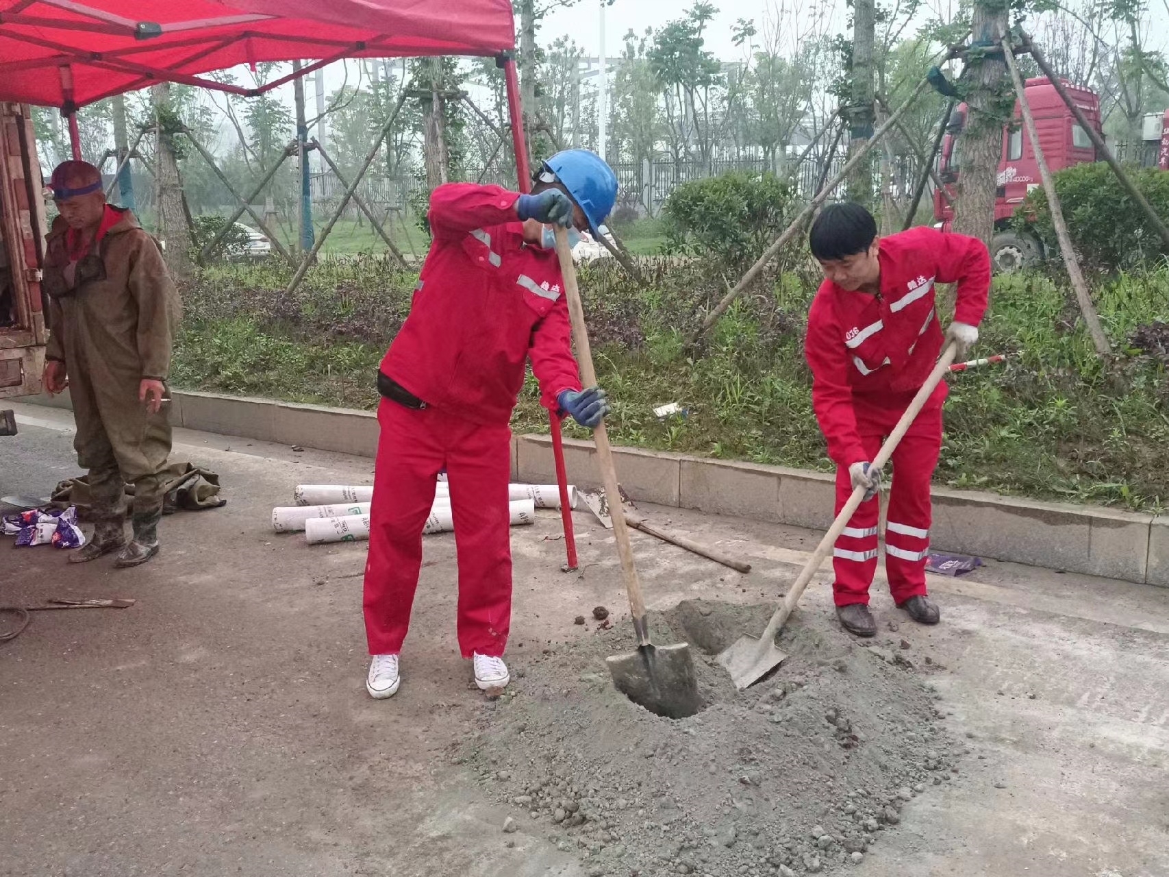 博乐管道疏通哪家好】及时进行市政管道清淤